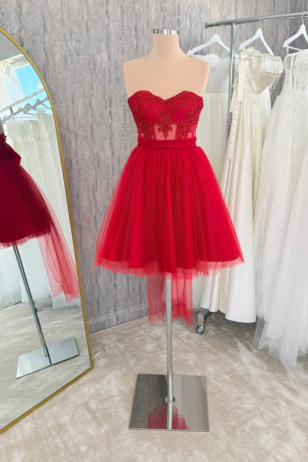 Lenta Moda Kırmızı Dantelli ve Kurdele Kemer Detaylı Mini Gece ve Parti Elbisesi