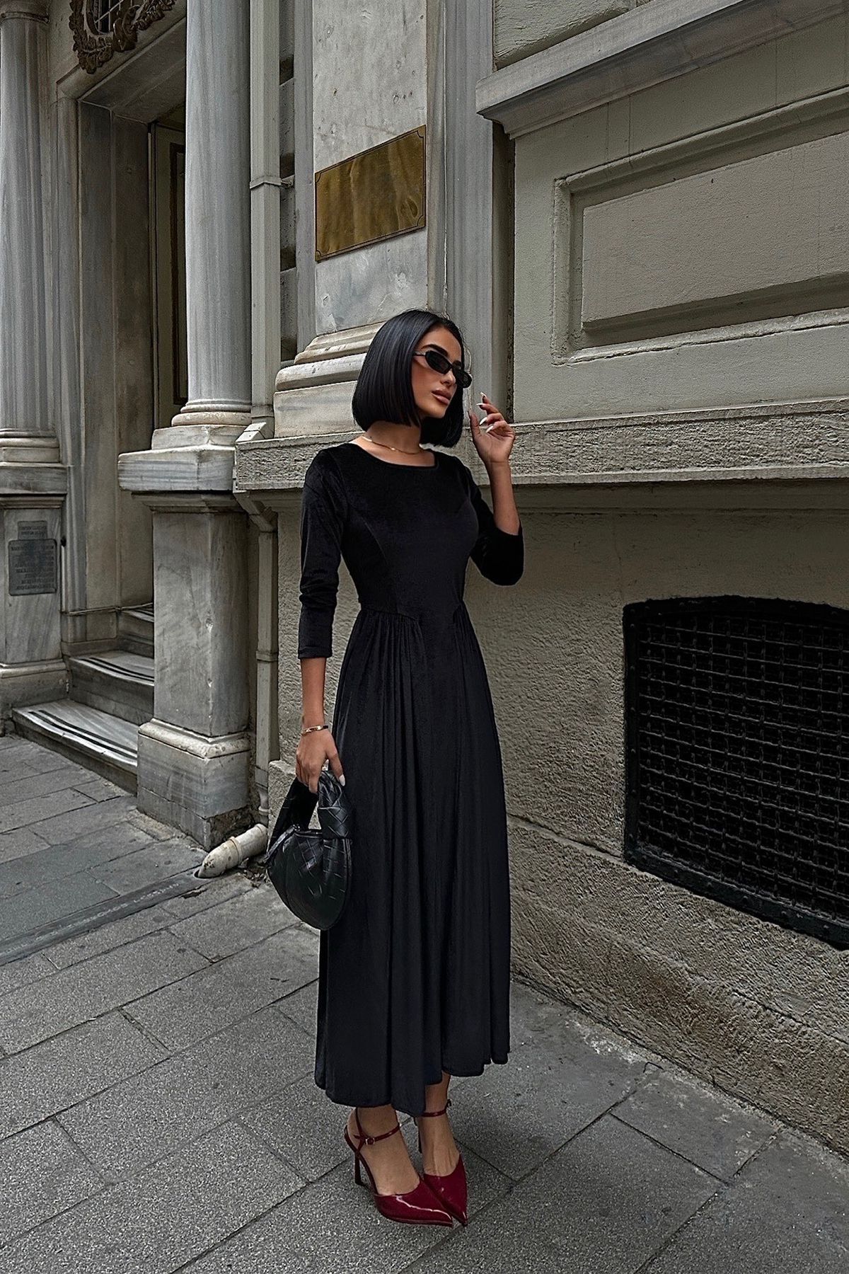 Trendyol Collection-Rochie de seară tricotată din catifea neagră, în formă de A, rochie de absolvire de noapte TPRAW25EL00177 1