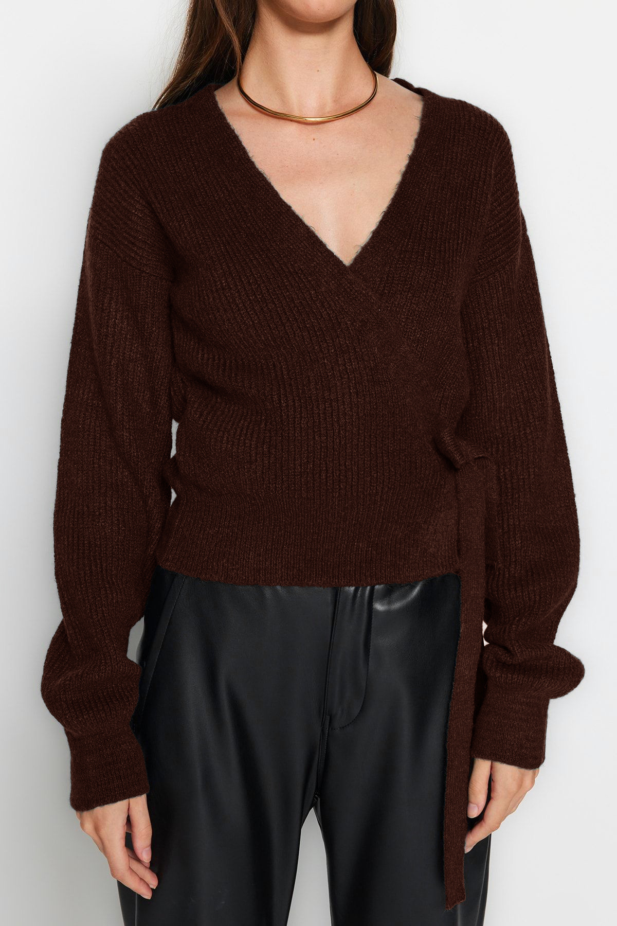 Trendyolmilla  Kahverengi Yumuşak Dokulu Kruvaze Yaka Triko Hırka TWOAW24HI00282 - Görsel 4