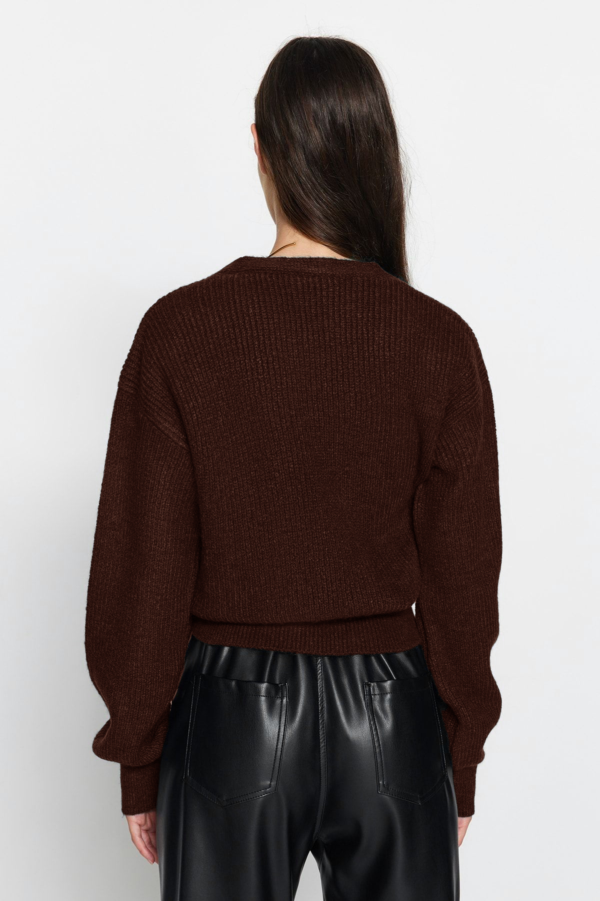 Trendyolmilla  Kahverengi Yumuşak Dokulu Kruvaze Yaka Triko Hırka TWOAW24HI00282 - Görsel 6