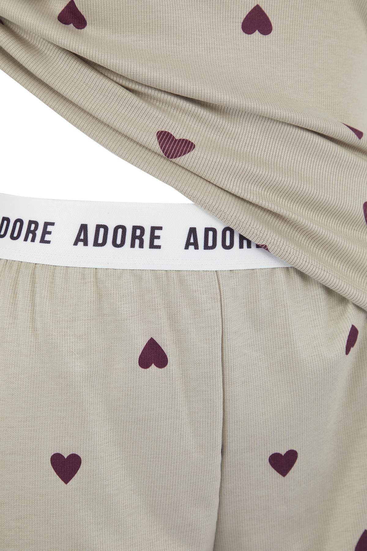 Trendyol Curve-Mint Heart Slogan Tištěné elastické šortky Pletené pyžamo Set TBBSS25AI00162 8