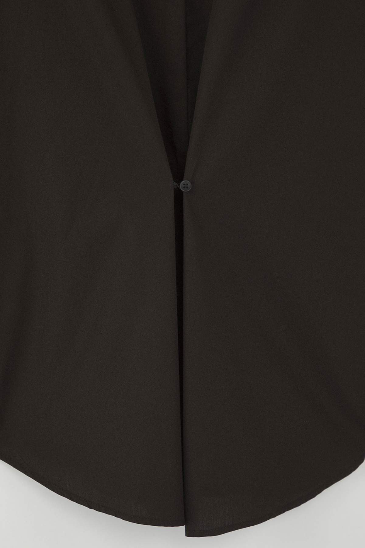 Trendyolmilla  Wardrobe Essentials Siyah Arkası Düğme Detaylı Ayarlanabilir Oversize Gömlek | TWOAW26GO00009 - Görsel 8