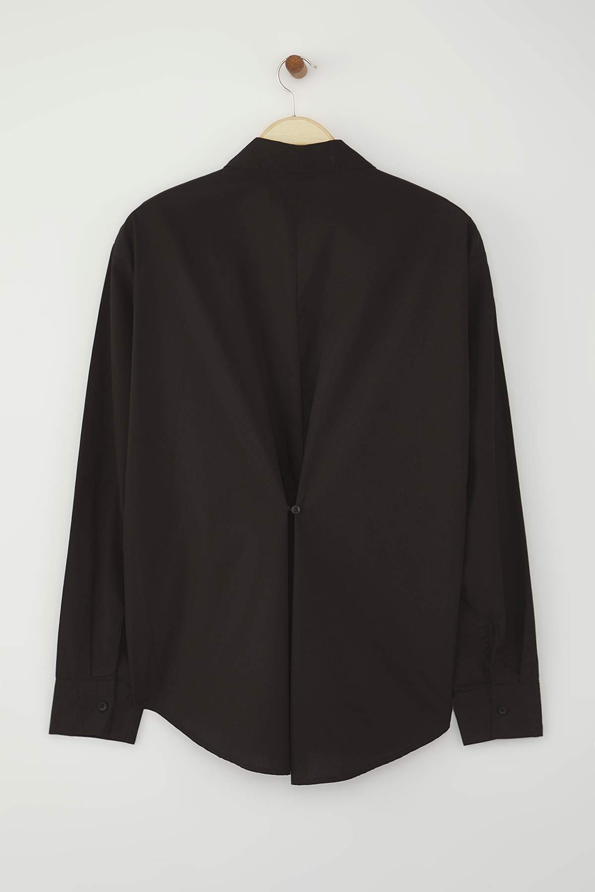 Trendyolmilla  Wardrobe Essentials Siyah Arkası Düğme Detaylı Ayarlanabilir Oversize Gömlek | TWOAW26GO00009 - Görsel 7