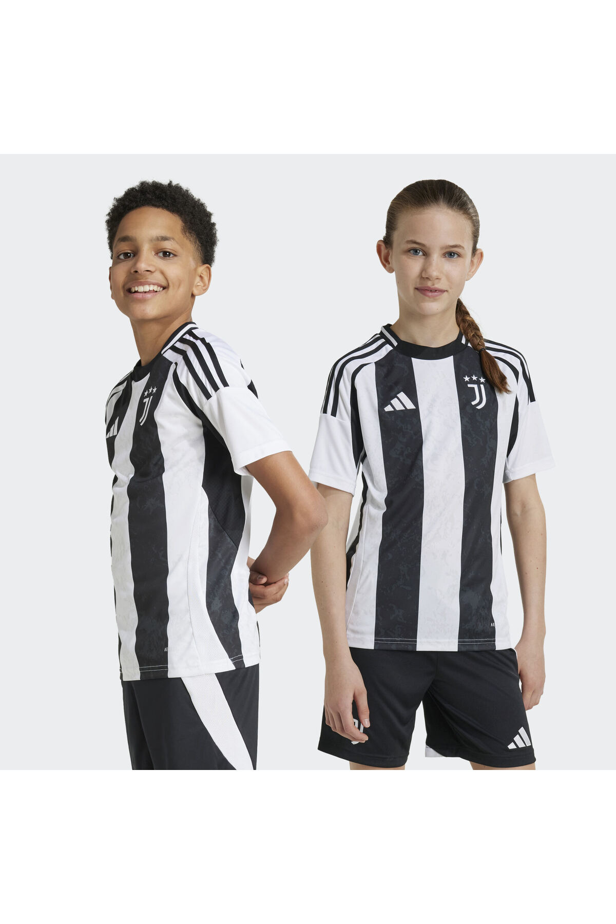 Juventus 24/25 Home Çocuk Jersey IT3552