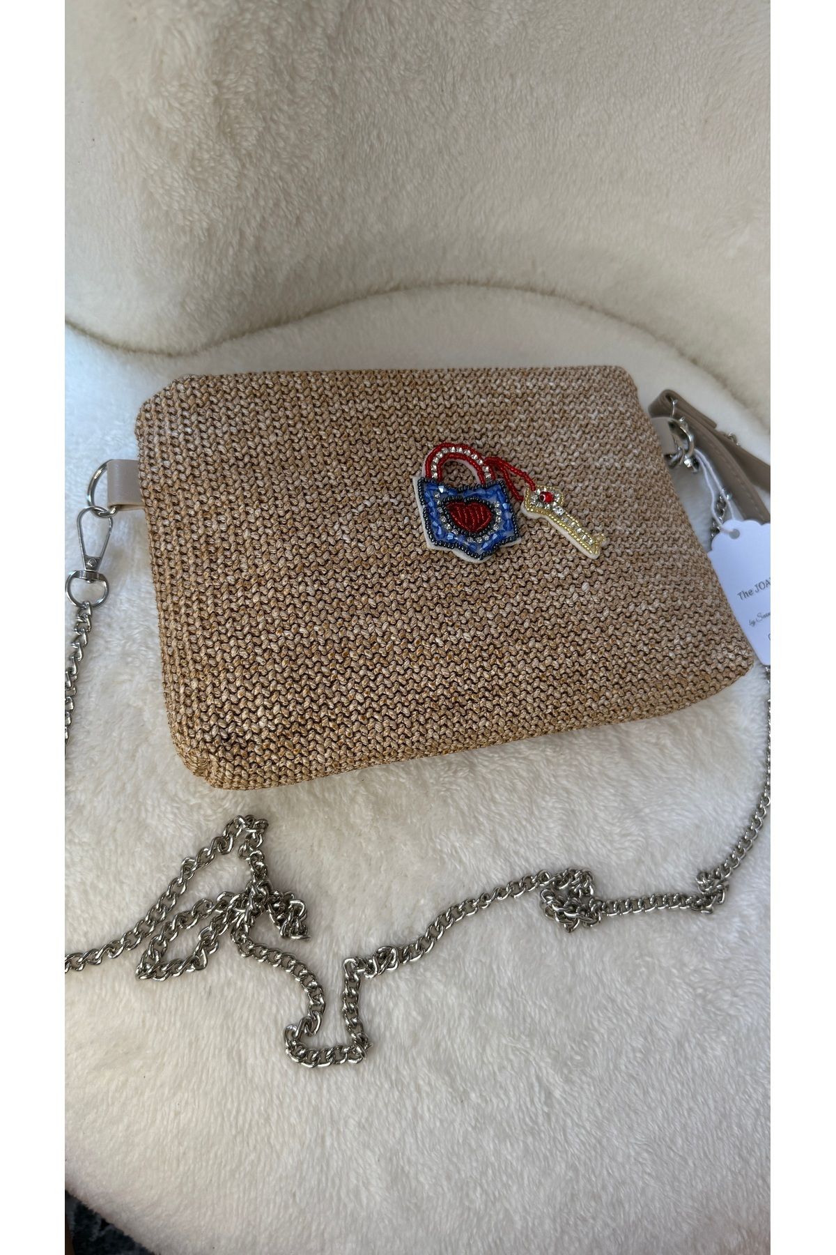The JOANNE Hasır SÜSLÜ CLUTCH ÇANTASI