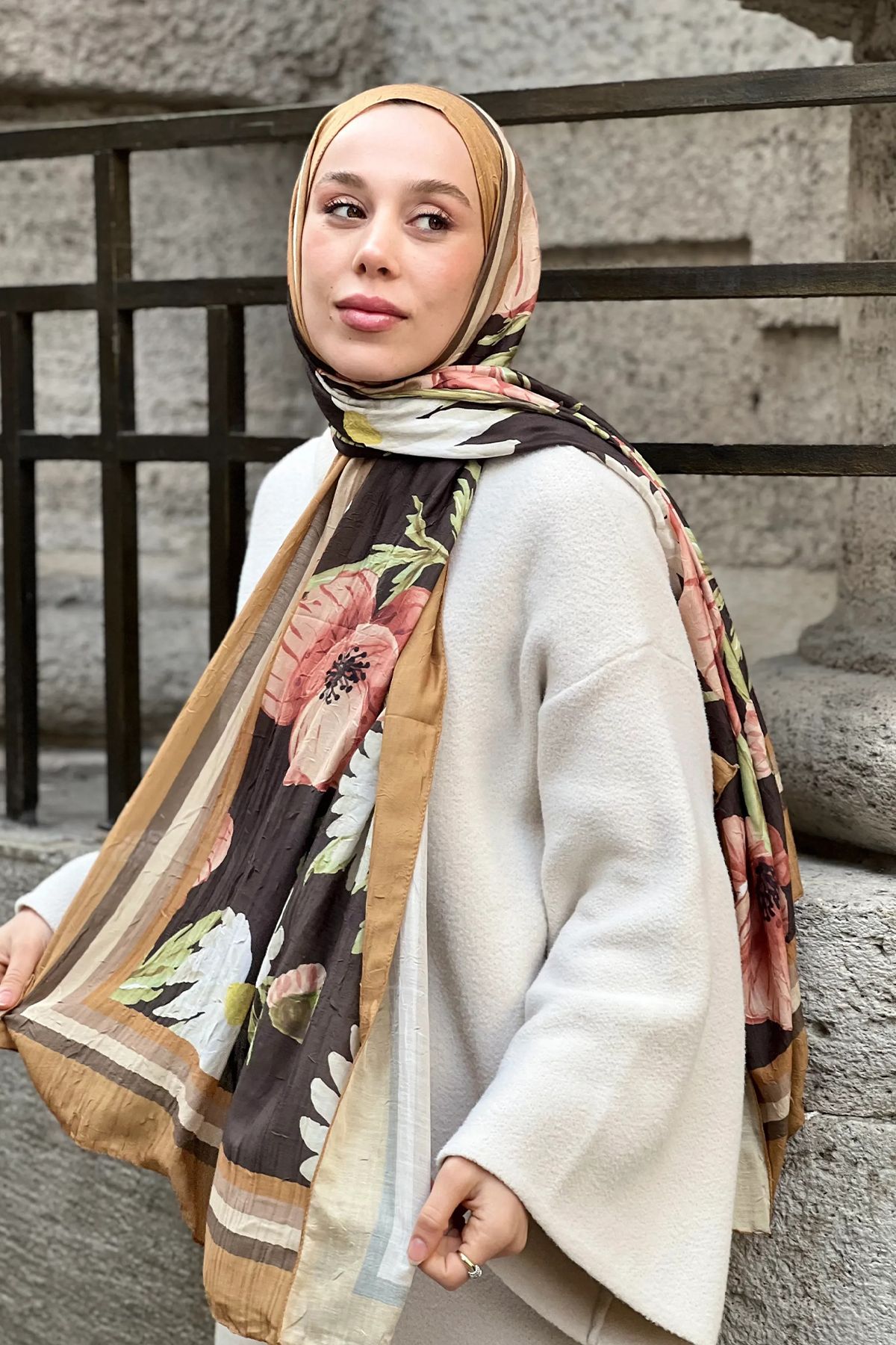 Tesettür Diyarı Margarit Desen Bambu Şal