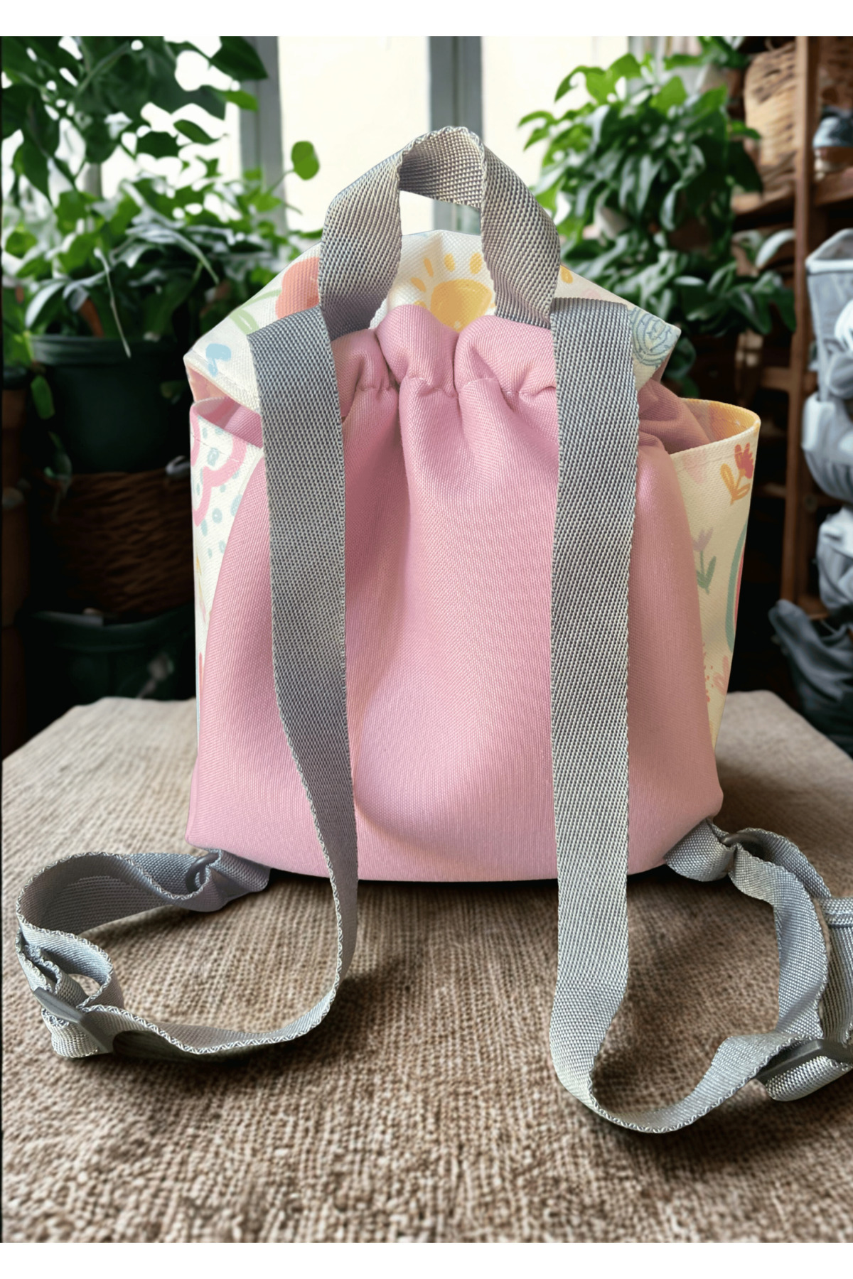 m montefair  0-7 Yaş Lavanta Çiçek Desenli 101 Çocuk Sırt Çantası 25x22x15 - Renkli Ve Fonksiyonel Tasarım - Görsel 3