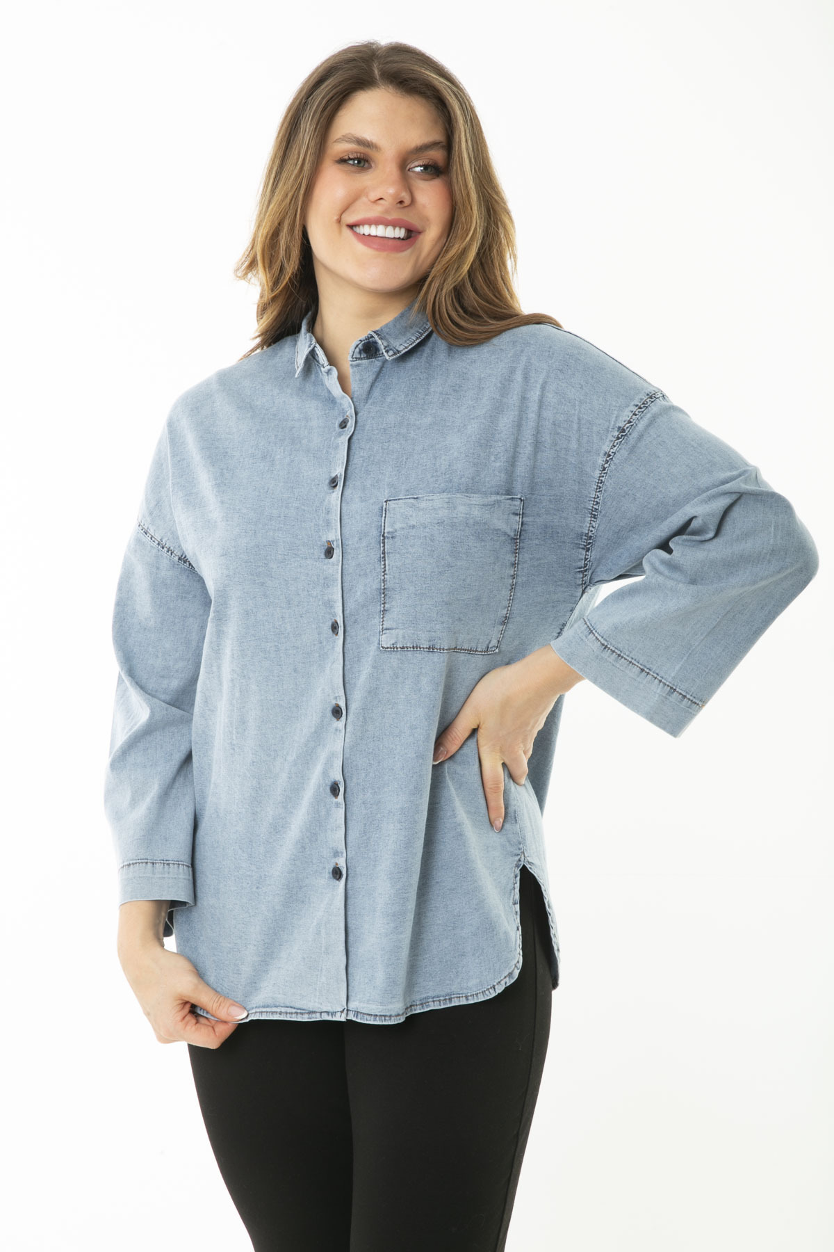 19SO 24/7 Denim Shirt Lサイズ Şans Women's Large Size Blue Denim Shirt with Chest Pocket and