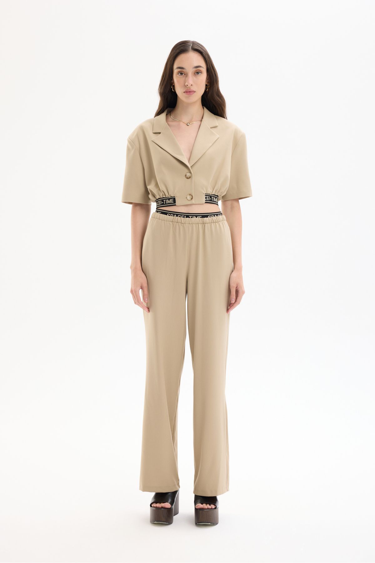 Quzu-Elastic Waist, Detailed Writing, Wide Leg Trousers Beige 4