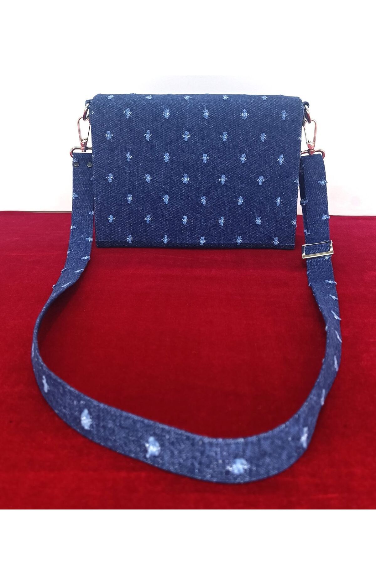 Sequoia Bags DENİM ÇANTA Su Yolu Lazer Efektli Kapaklı Koyu Renk Yıkama Denim Çanta DESTRYKPK107 K Model