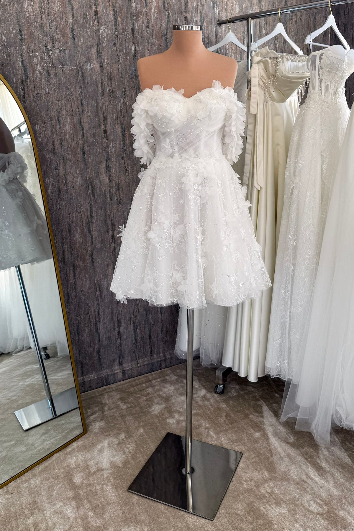 Lenta Moda Beyaz Üç Boyutlu Lez Dantel Mini Abiye ve Nikah Elbisesi