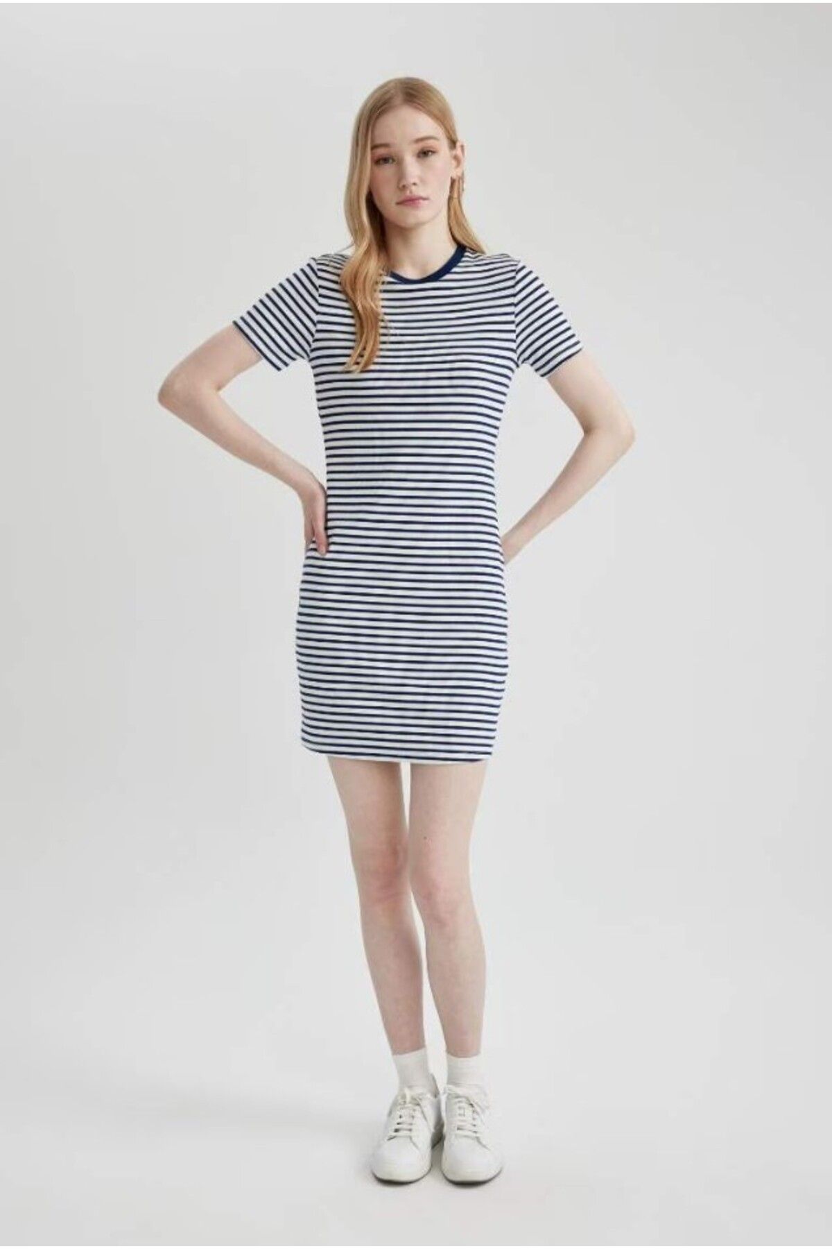 DeFacto Mini Elbise Vücudu Saran i Kaşkorse Bodycon Bisiklet Yaka Çizgili FitillKısa Kollu