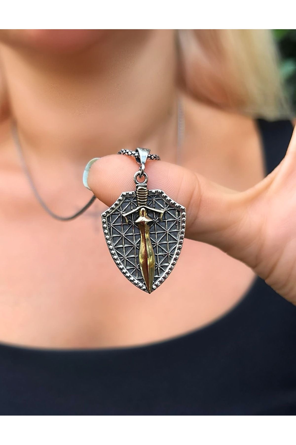 Shaman İstanbul Shield & Sword Kolye