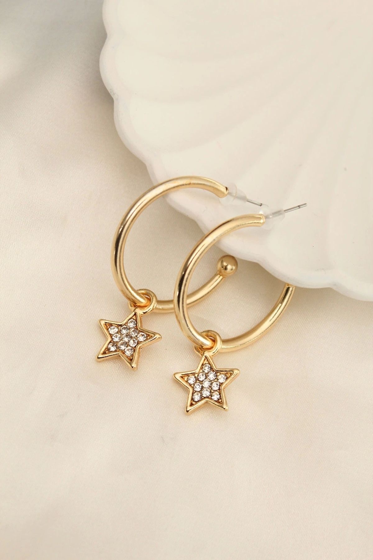 Clariss Gold Renk Zirkon Taşlı Yıldız Figürlü Halka Küpe