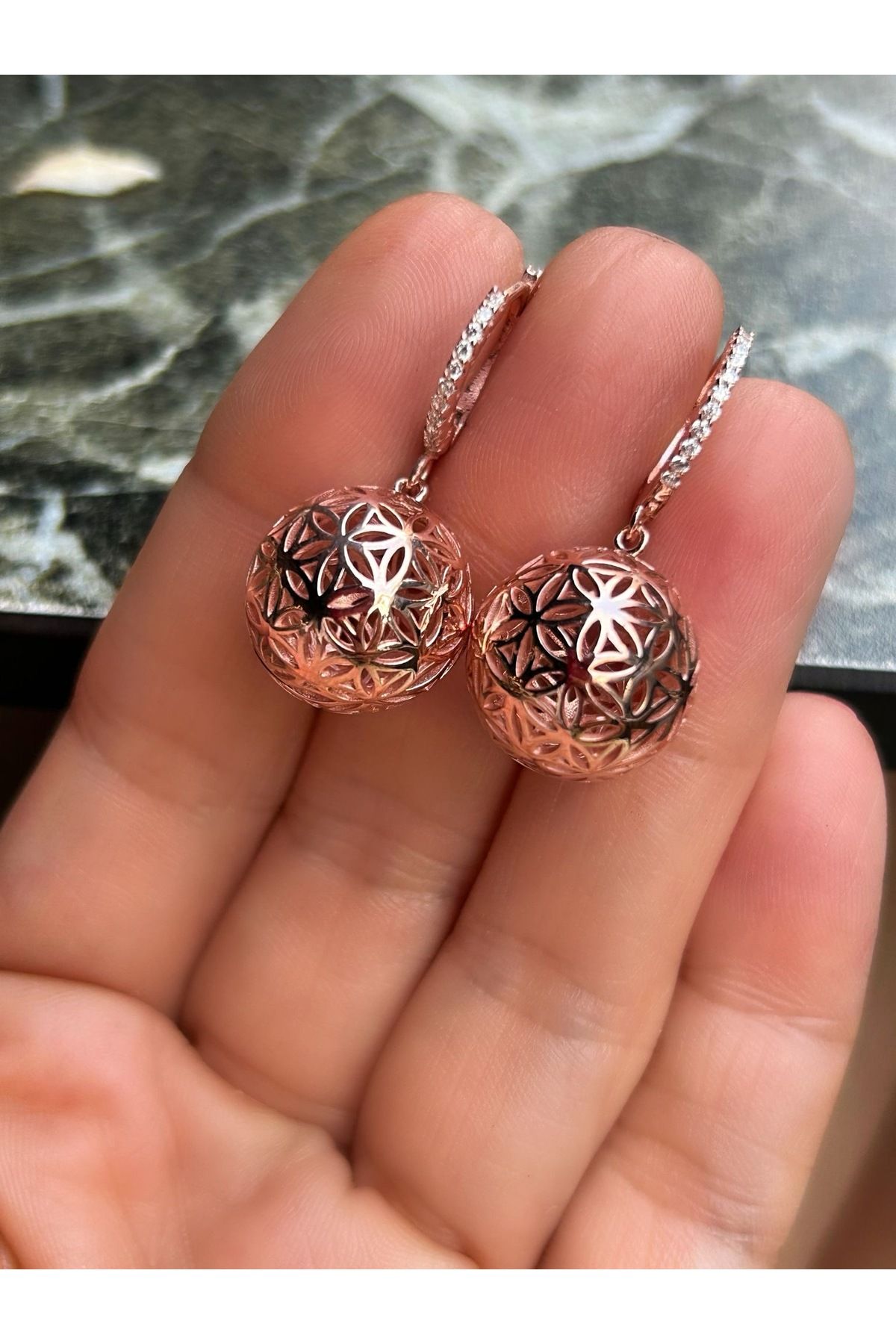 Shaman İstanbul Rose Gold Yaşam Çiçeği Globe Küpe