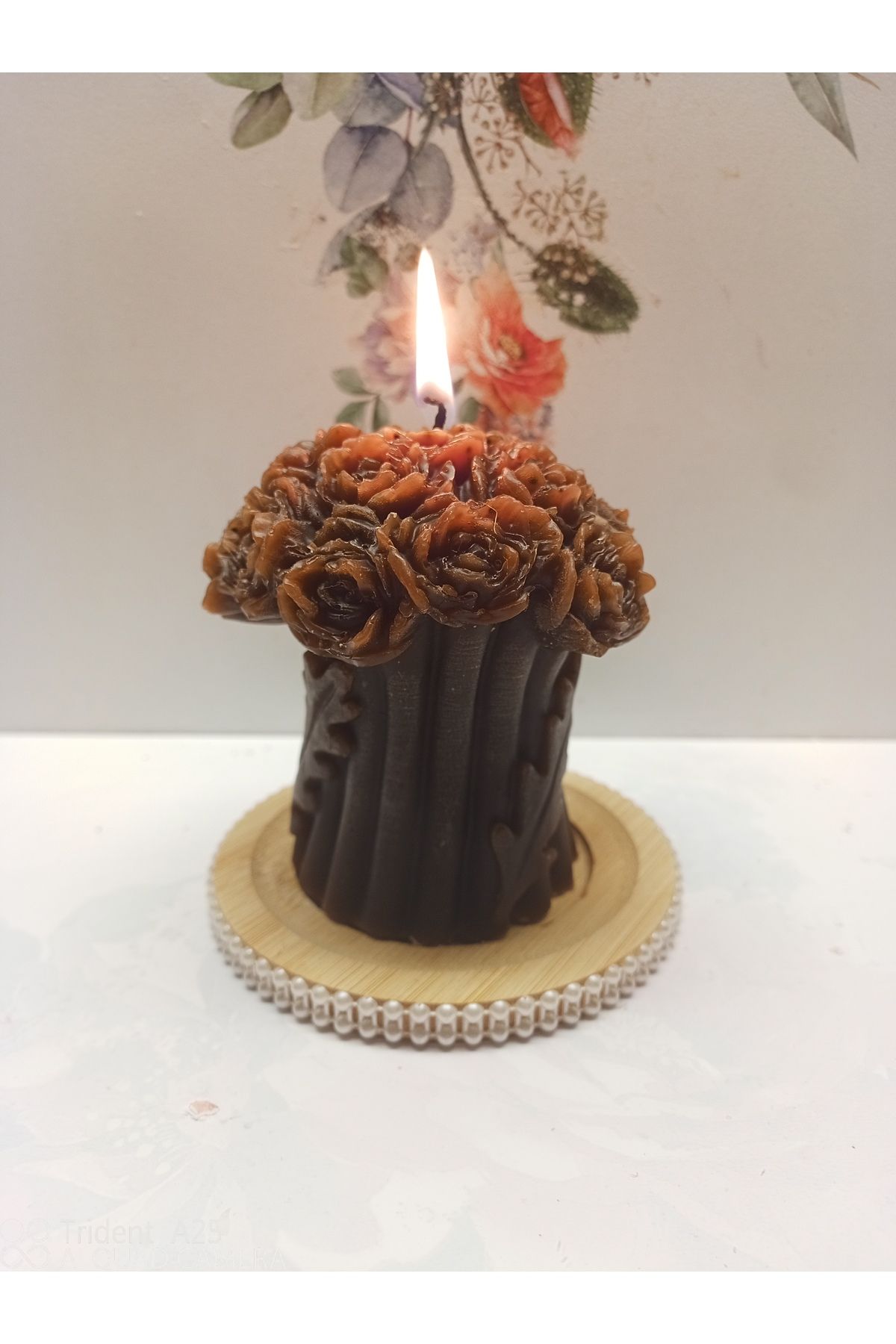 MADE SOYAWAX AROMA TERAPİ KOKULU ÇİÇEK DESENLİ MUM VE İNCİ DESENLİ AHŞAP MUM ALTLIĞI