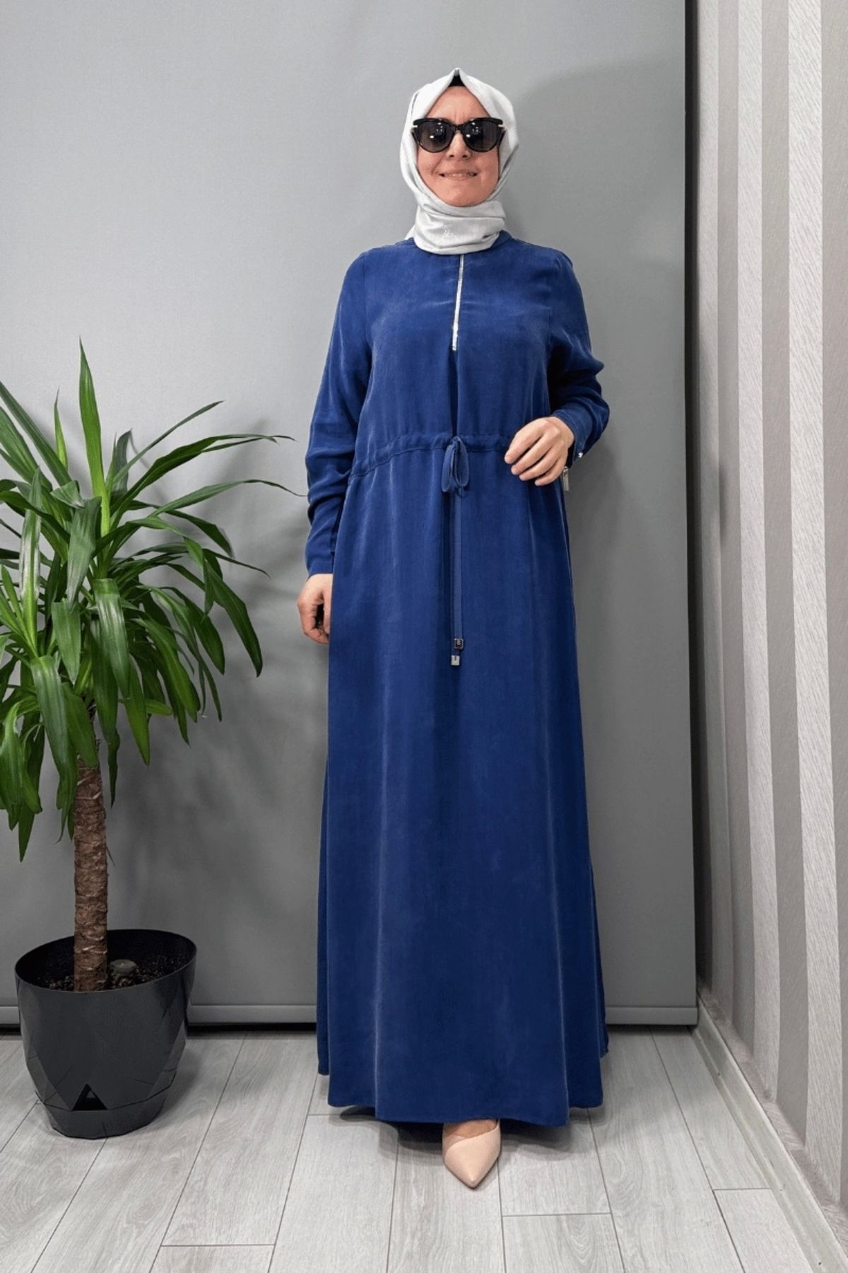 MISS DALIDA Yakası Fermuarlı Beli Büzgülü Cupro Elbise Indigo T25y-4011