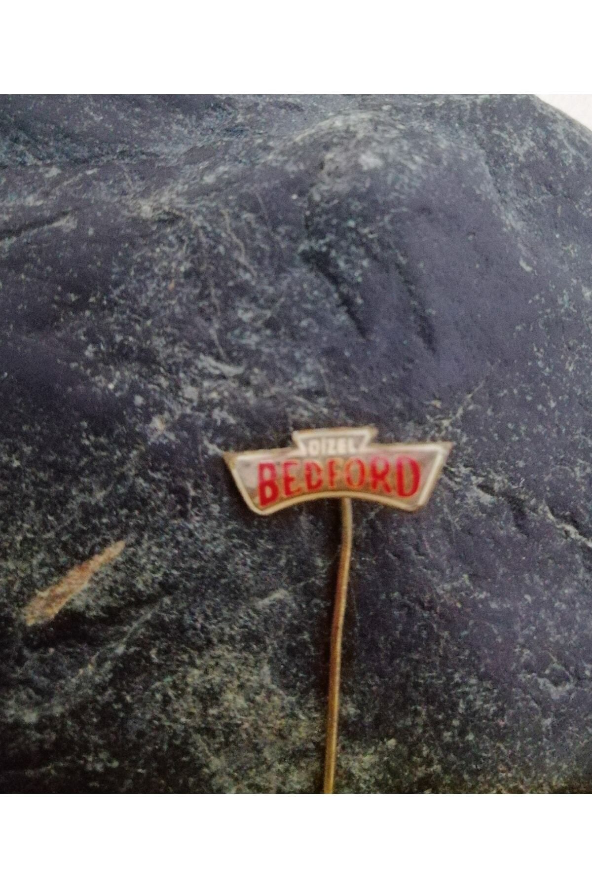 Elioure Antika Dizel Bedford Yazılı Rozet Broş, şık ve özgün aksesuar.