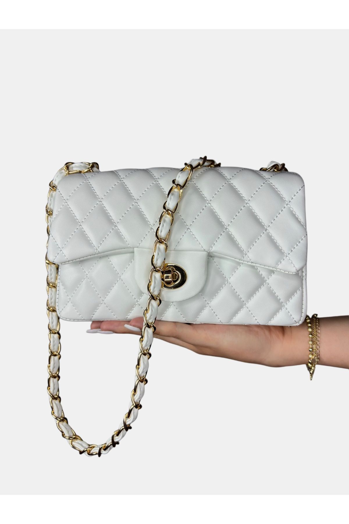 BK Bags & Accessories Beyaz Kapitone Örme Zincirli Kadın Çapraz Çanta