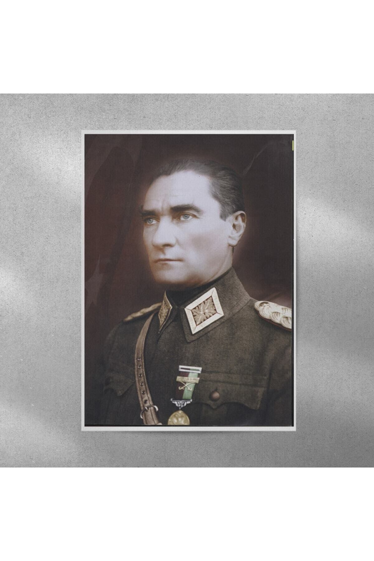 Elioure Atatürk Temalı Çerçeveli Poster 35x50 cm, Şık ve Anlamlı Dekorasyon Parçası