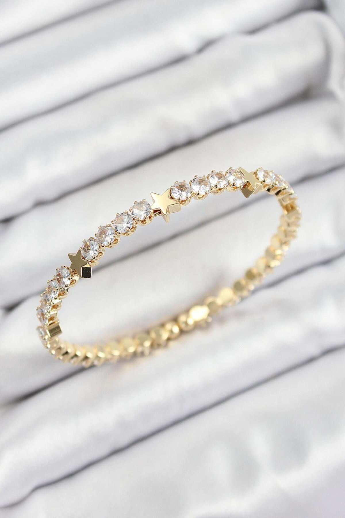 REBORN DESIGN Pirinç Zirkon Taşlı Yıldız Model Gold Renk Yaylı Kadın Bileklik