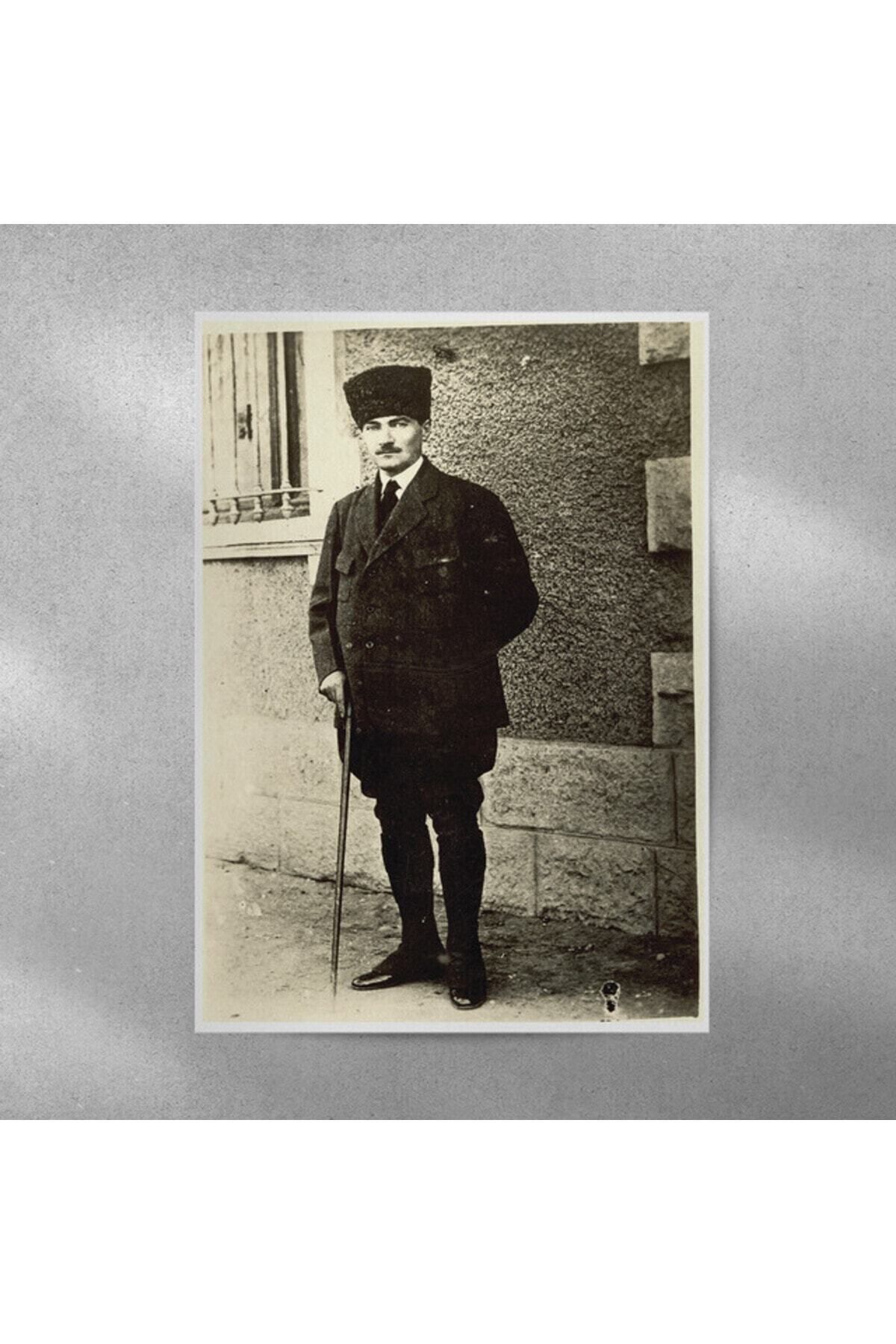 Elioure 35x50 cm Atatürk Temalı Poster, Şık ve Anlamlı Dekorasyon Parçası
