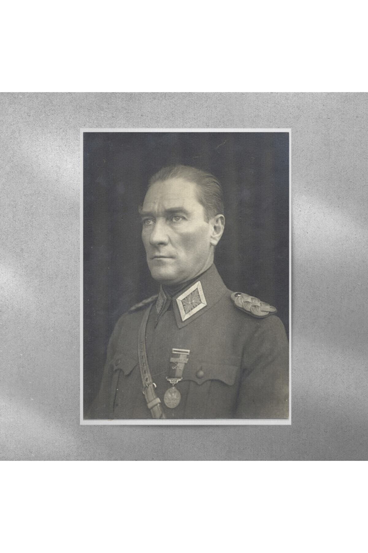 Elioure Atatürk Temalı 35x50 cm Poster, Şık ve Kaliteli Dekoratif Çözüm
