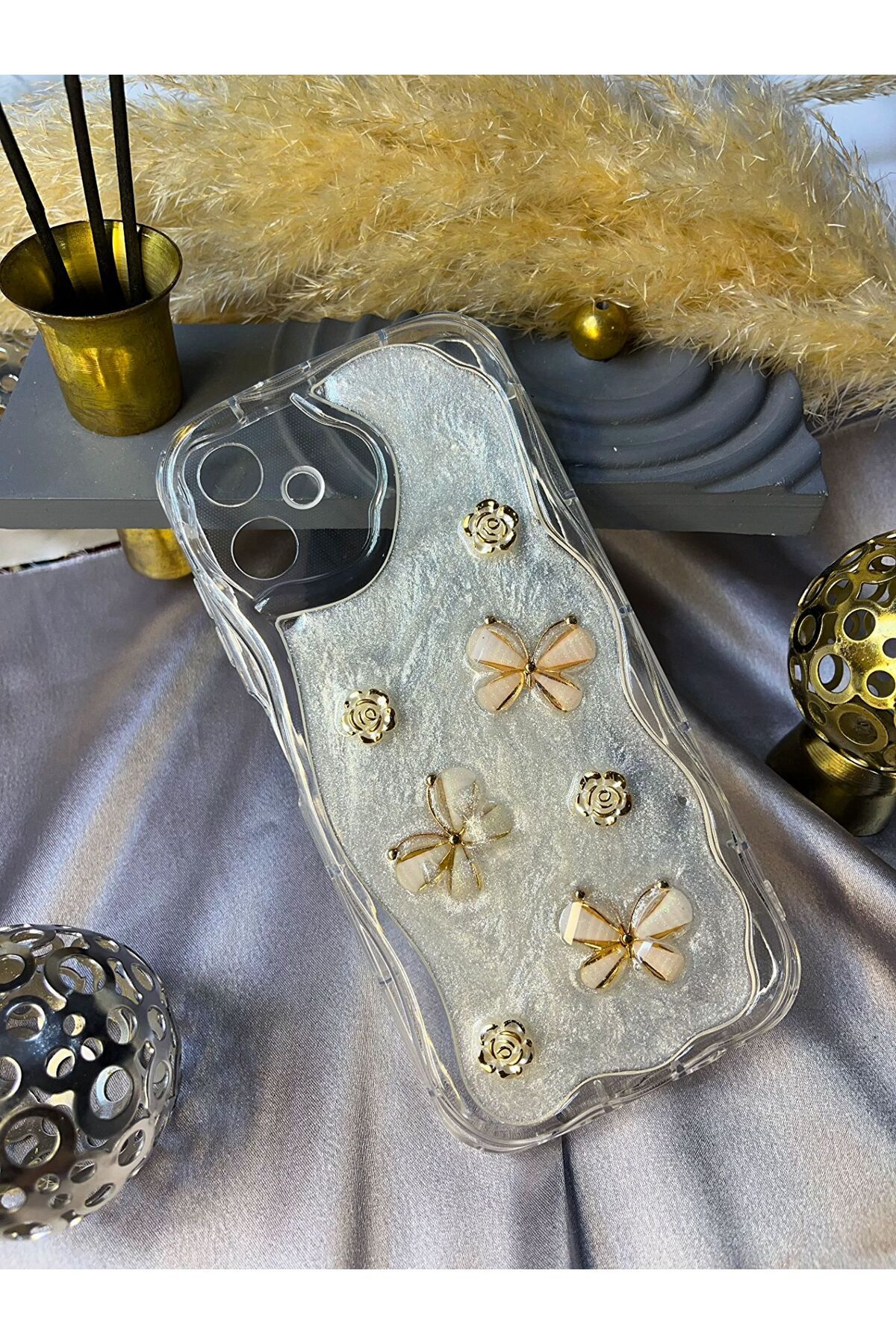 Rivor Samsung Galaxy A06 Uyumlu Kılıf Kamera Korumalı Kelebek Ve Çiçek Kabartmalı Kapak