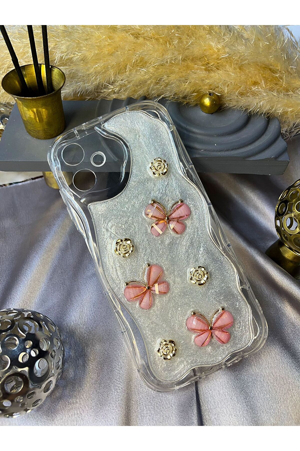 Rivor Samsung Galaxy A06 Uyumlu Kılıf Kamera Korumalı Kelebek Ve Çiçek Kabartmalı Kapak