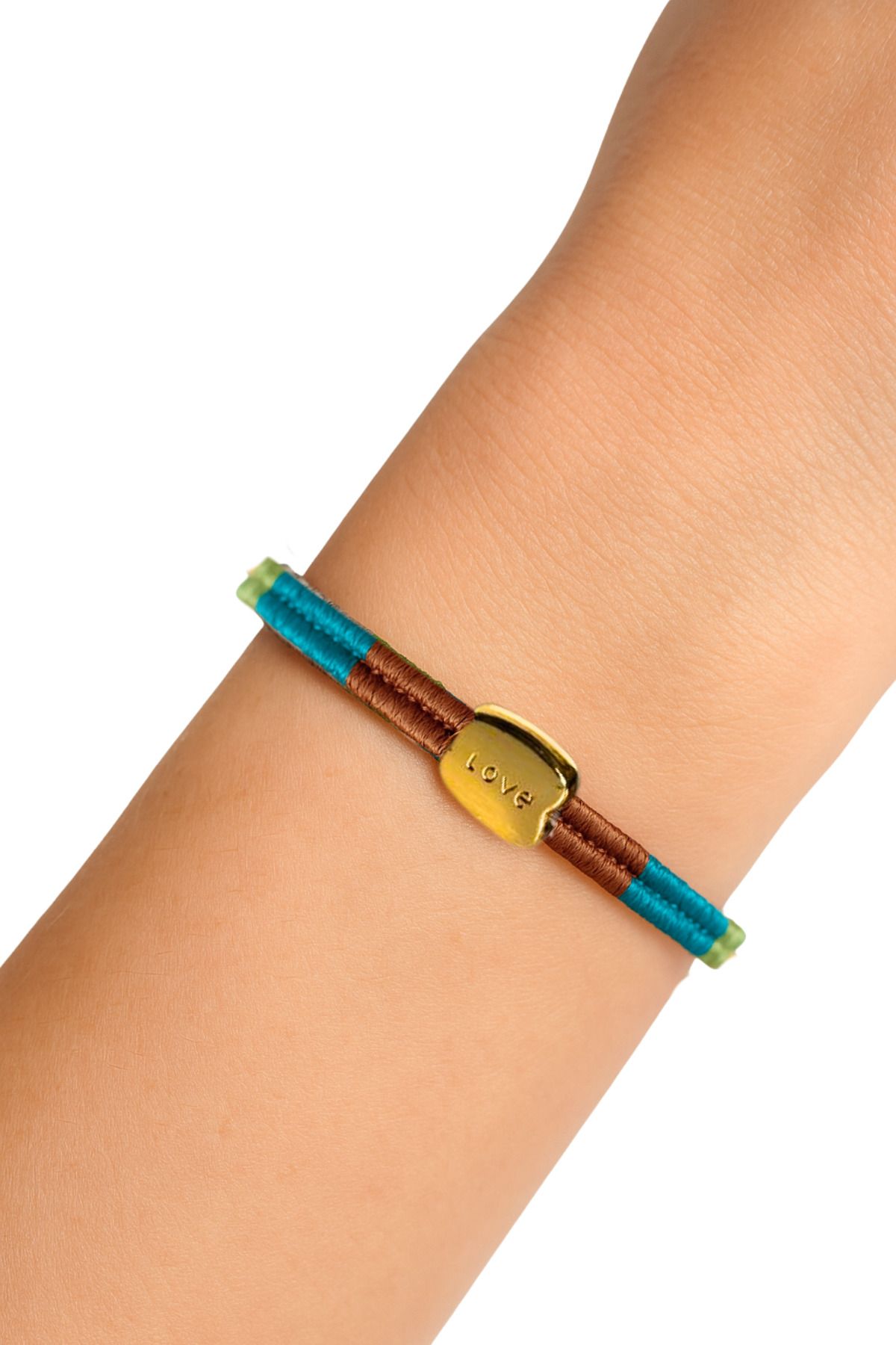 She Sells Altın Kaplama LOVE Charm Detaylı El Yapımı Makrome Bileklik (Sınırlı Sayıda)