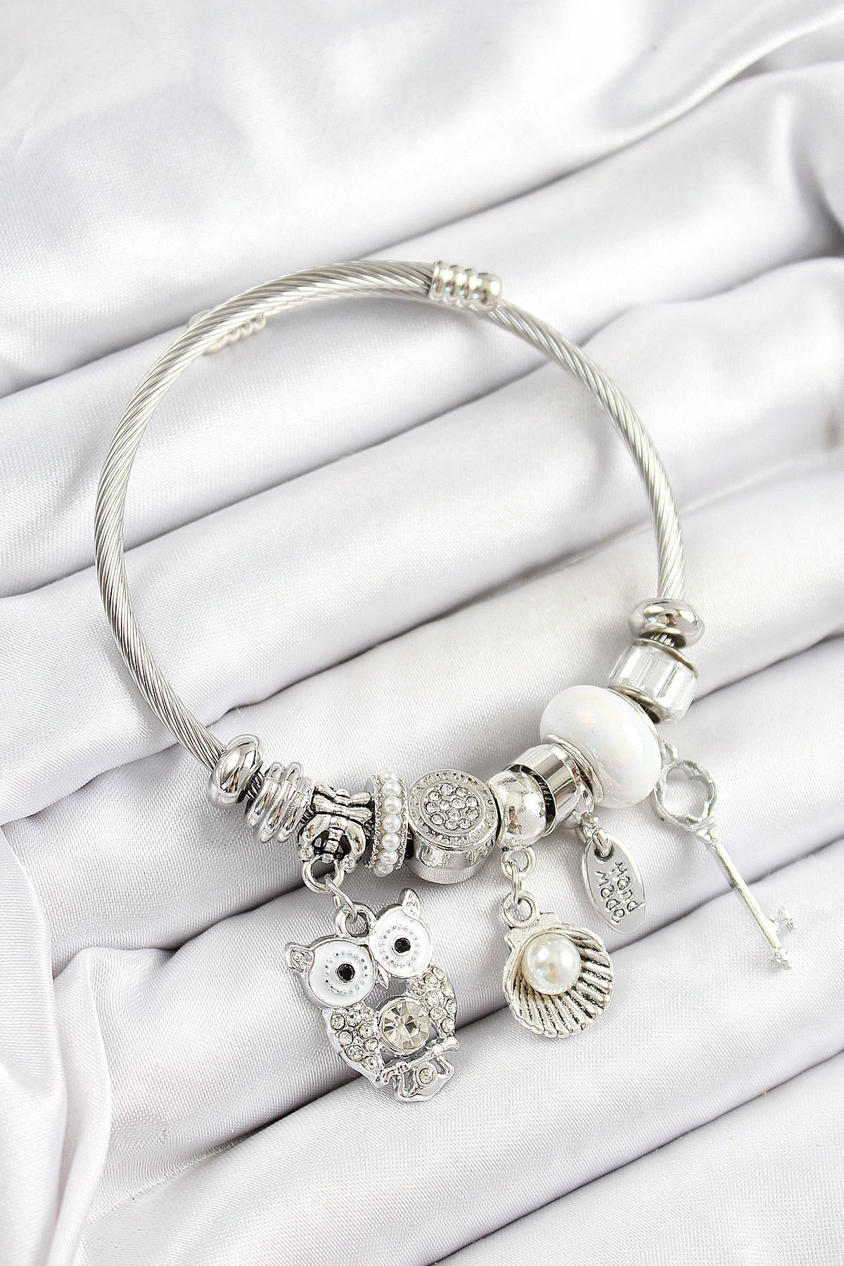 callerrons accessories Beyaz Zirkon Taşlı Baykuş İstiridye Ve Anahtar Model Gümüş Renk Charm Bileklik - EBJ250628W35897