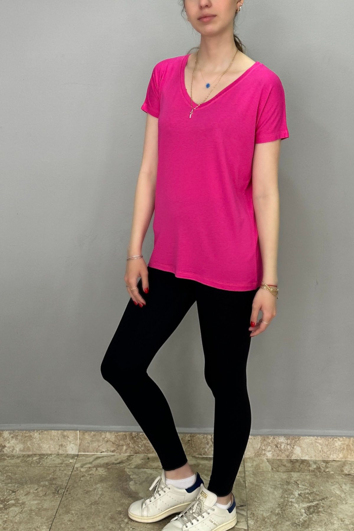 Tam Moda Kadın Fuşya Renk Ve Yaka Yarasa Kol T-shirt