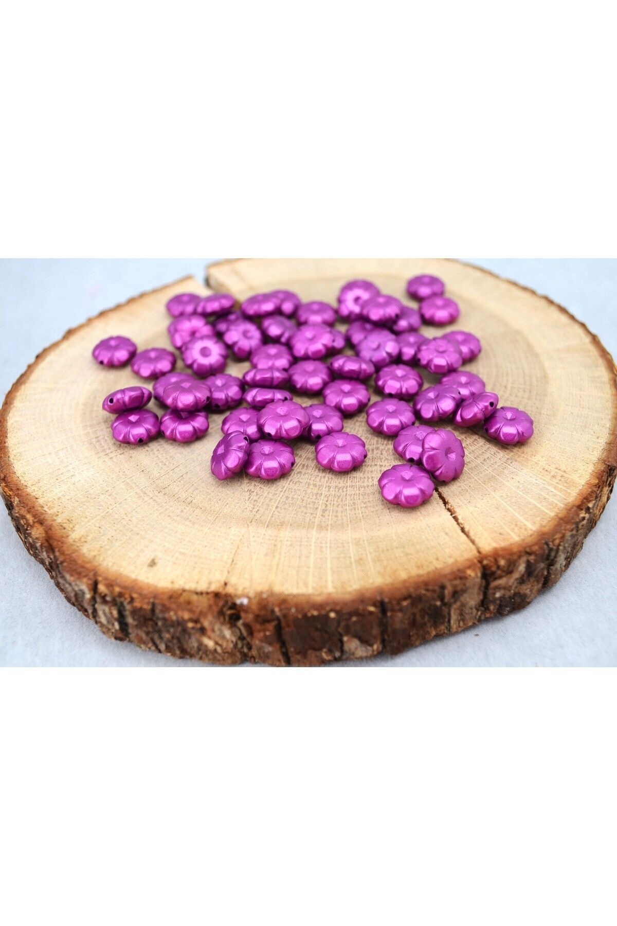 FlowerAksesuar 25 Gram (80-85 Adet) - 10 mm Papatya Boncuk, Bileklik ve Kolye Boncuğu, Takı Boncuğu, Mor Renk