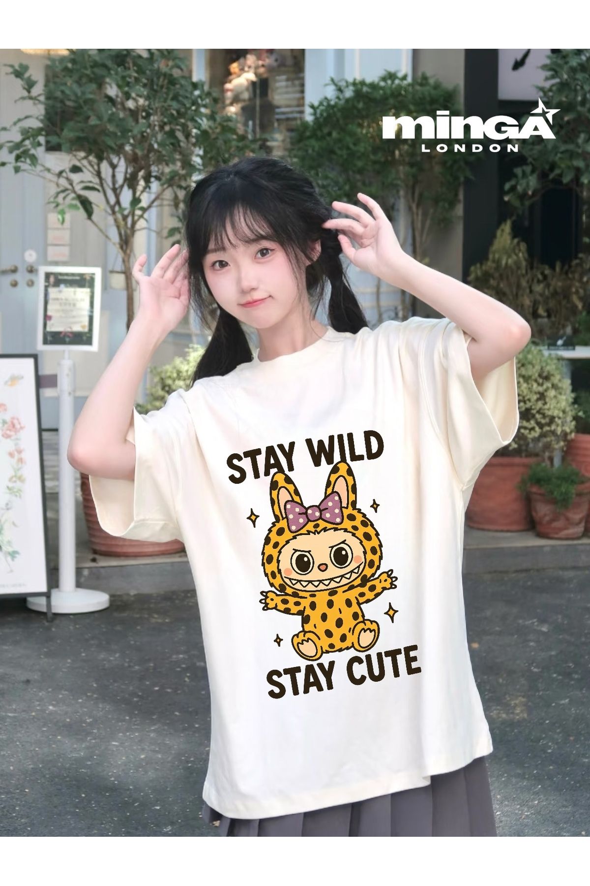Minga London Bej Labubu Costume Baskılı Oversize Tshirt -Minga London