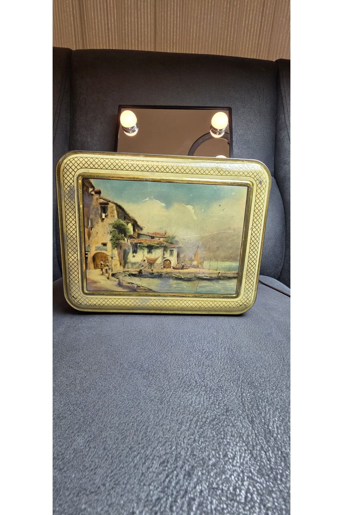 Hollanda Marka Avrupa Metal Kutu 23x18x7 Boyutunda