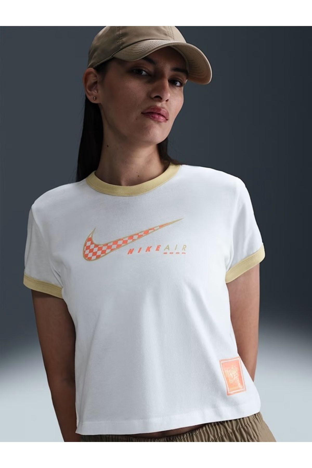 Nike Club SS Tee Moto RGR Kadın Tişört