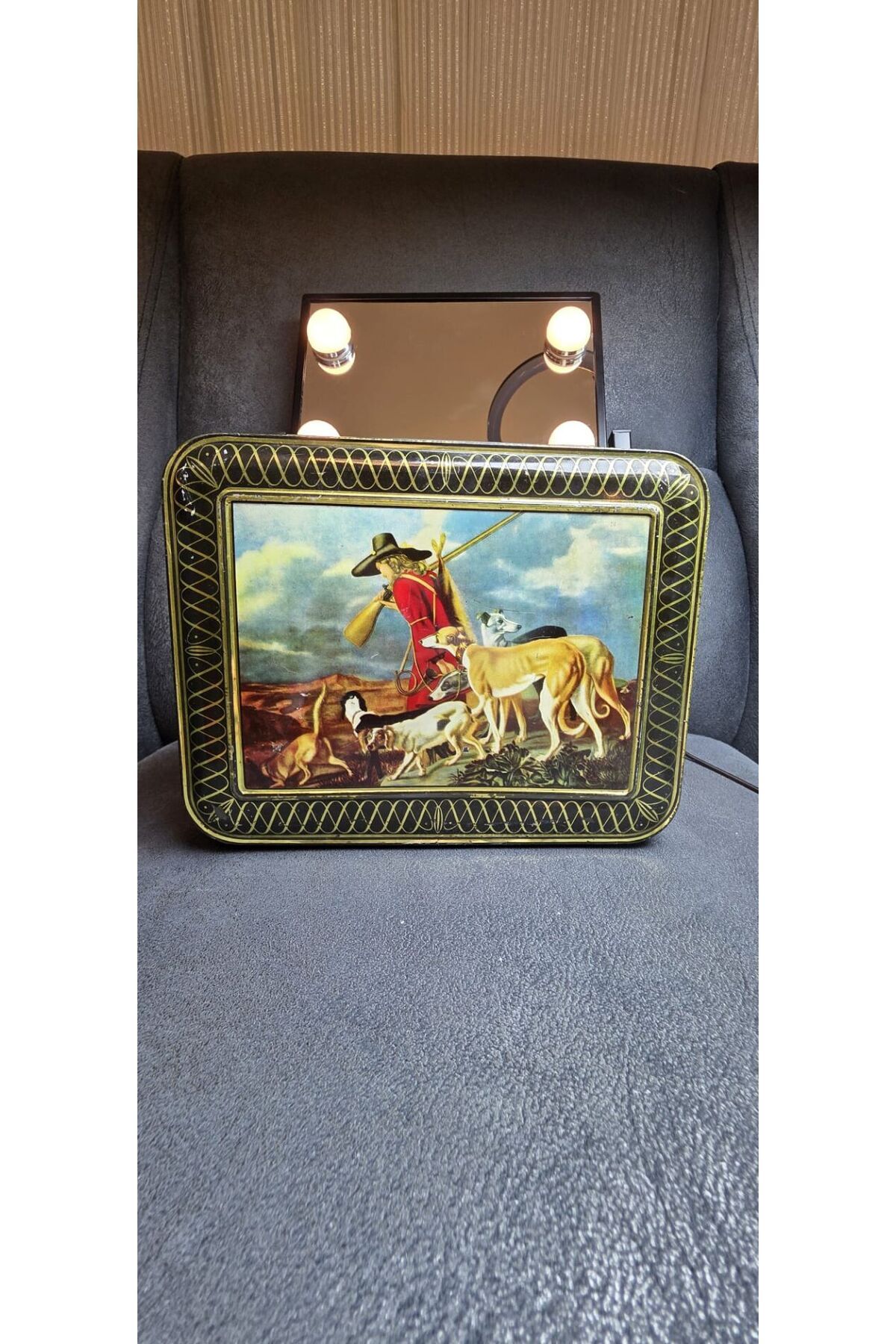 Hollanda Marka Avrupa Metal Kutu 23x18x7 boyut