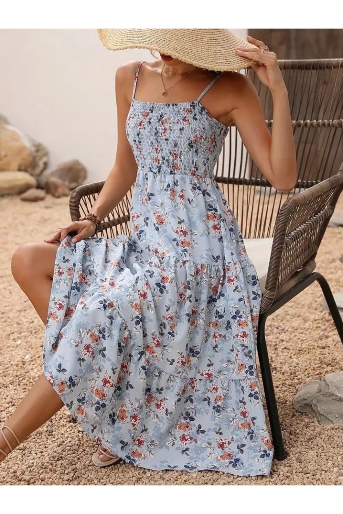 Butik Kadın Ip Askılı Geniş V Yakalı Desenli Uzun Süprem Elbise