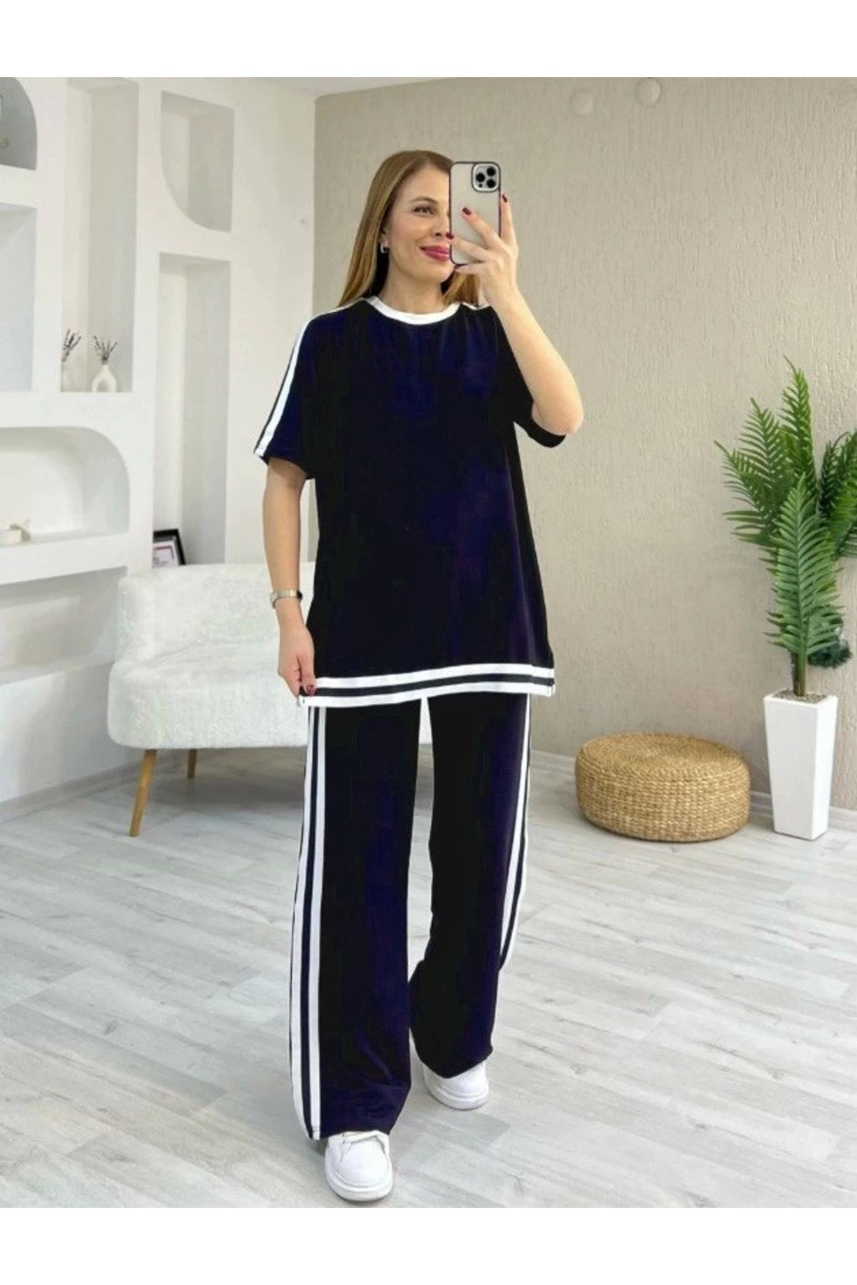 Butik Kadın Kısa Kollu Bisiklet Yaka çift Renk şerit Detaylı Viskon Iki Iplik Bluz Ve Pantolon Ikili Takım