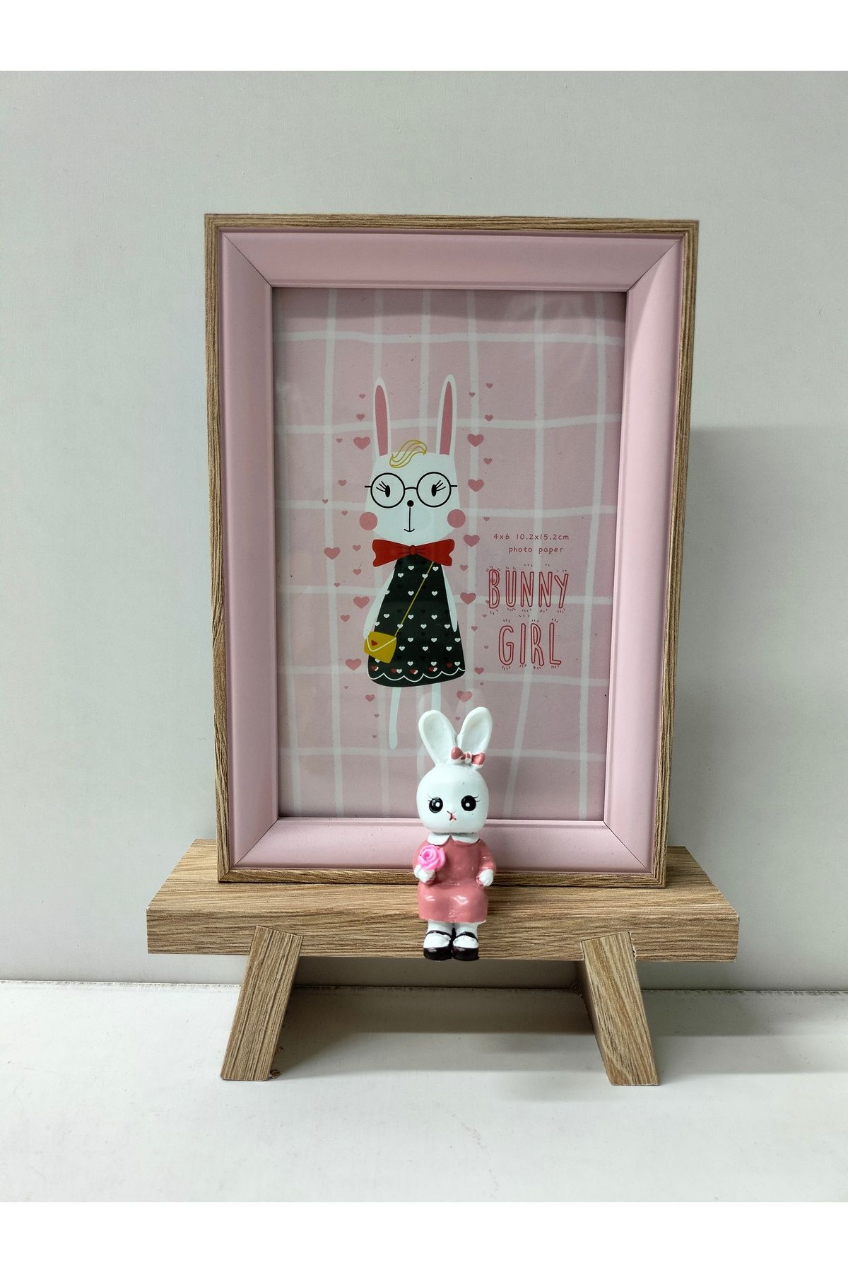 İthal AHŞAP SEVİMLİ TAVŞAN FİGÜRLÜ BEBEK ODASI ÇERÇEVE-BEBEK AİLE DOĞUM GÜNÜ (22 CM BOY -15 CM EN )