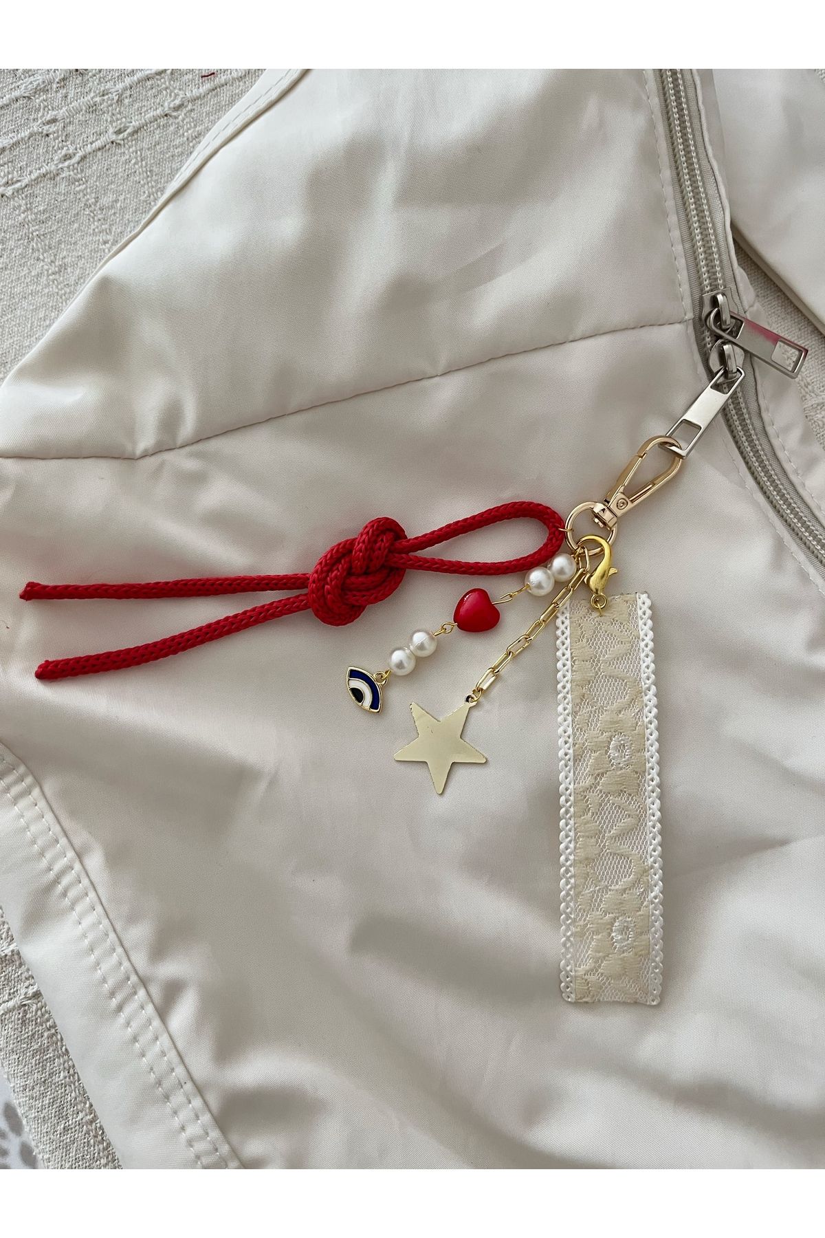 Poshy Atelier Yıldız Nazar Kırmızı Çanta Charmı Araba Süsü Anahtarlık Aksesuarı