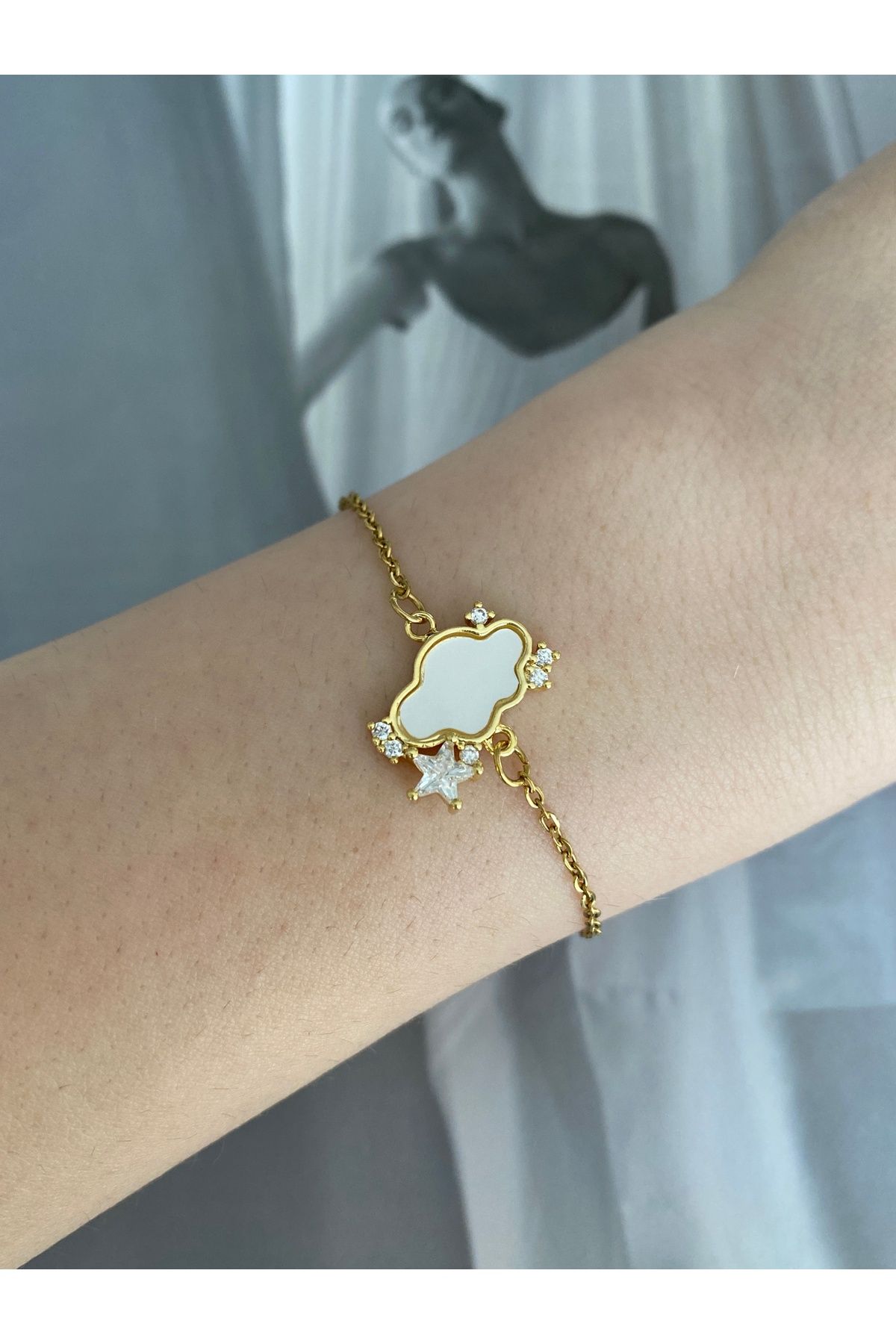 Pinery Jewels Bulut ve Yıldız Taşlı Çelik Kararmaz Kadın Bileklik