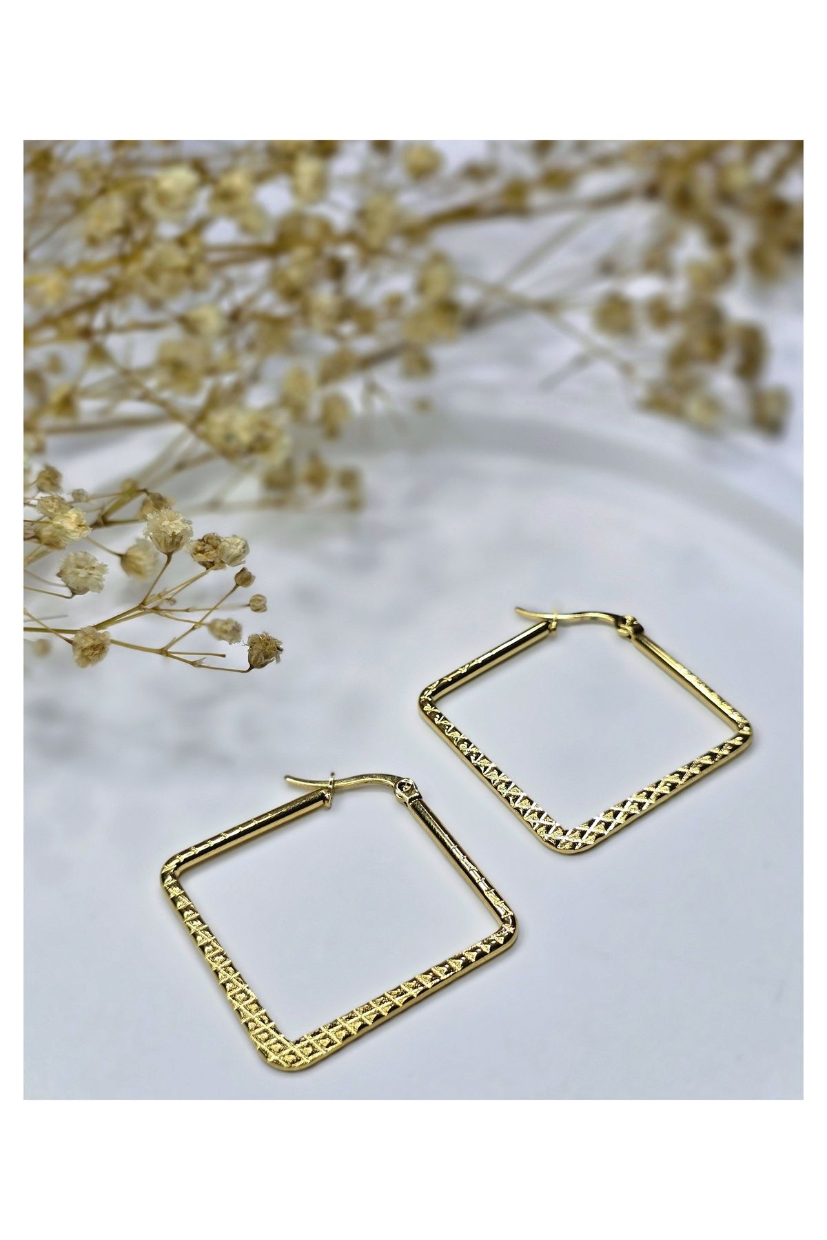 NK VİNTAGE 316 L ÇELİK GOLD KARE KÜPE