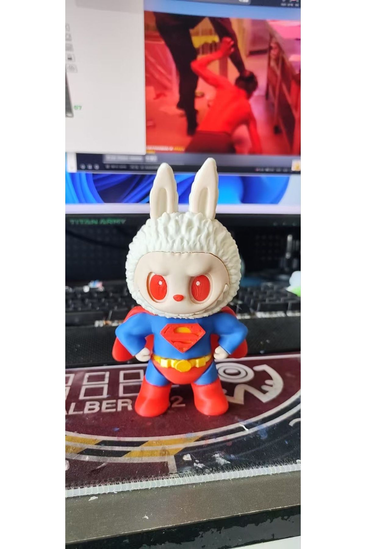 üç boyutlu haller Superman Labubu 14 CM
