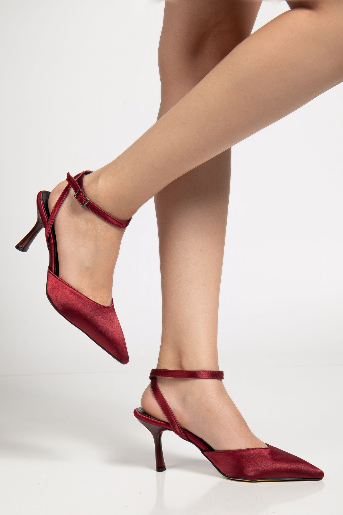 LEMUES SHOES Kadın Tokalı Burnu Sivri Bordo Ayakkabı