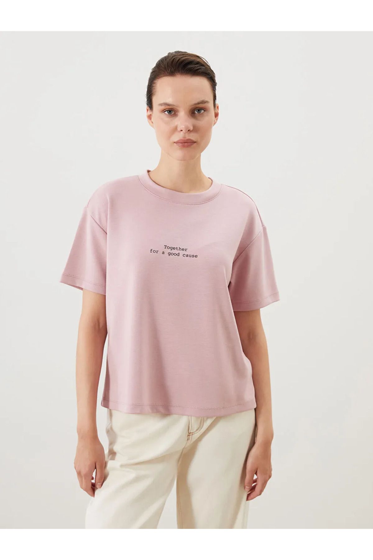 LC Waikiki LCW Comfort Pembe Bisiklet Yaka Baskılı Kadın Tişört