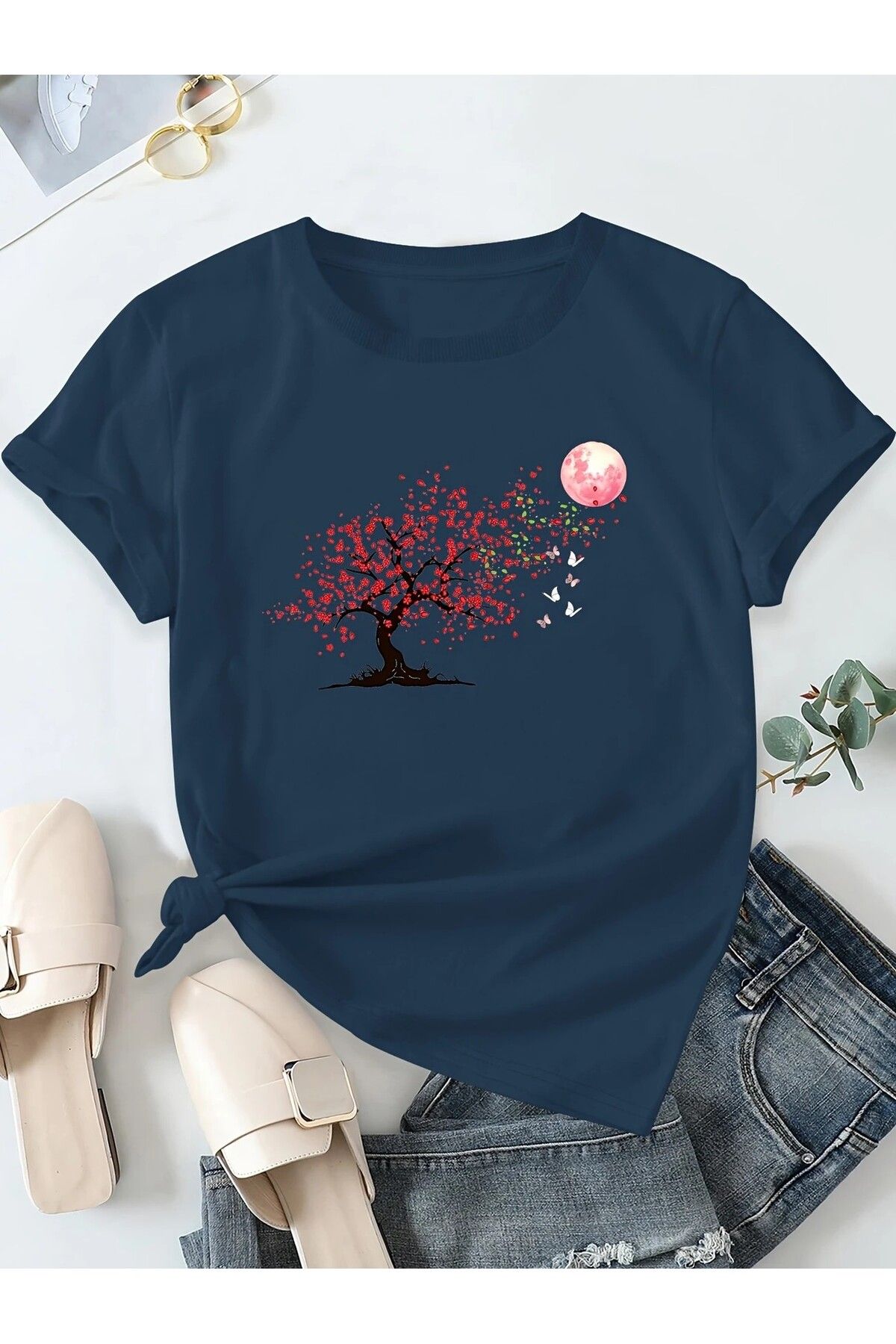 LEIVOR Sakura & kelebek temalı Kadın T-shirt