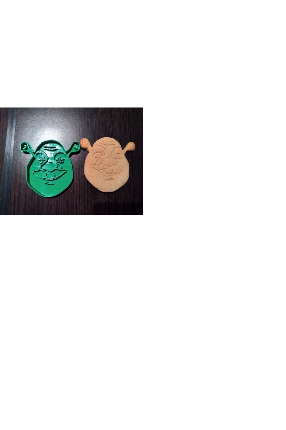 Lucest Kurabiye kesici Shrek (Plastik Aparattır!!!)