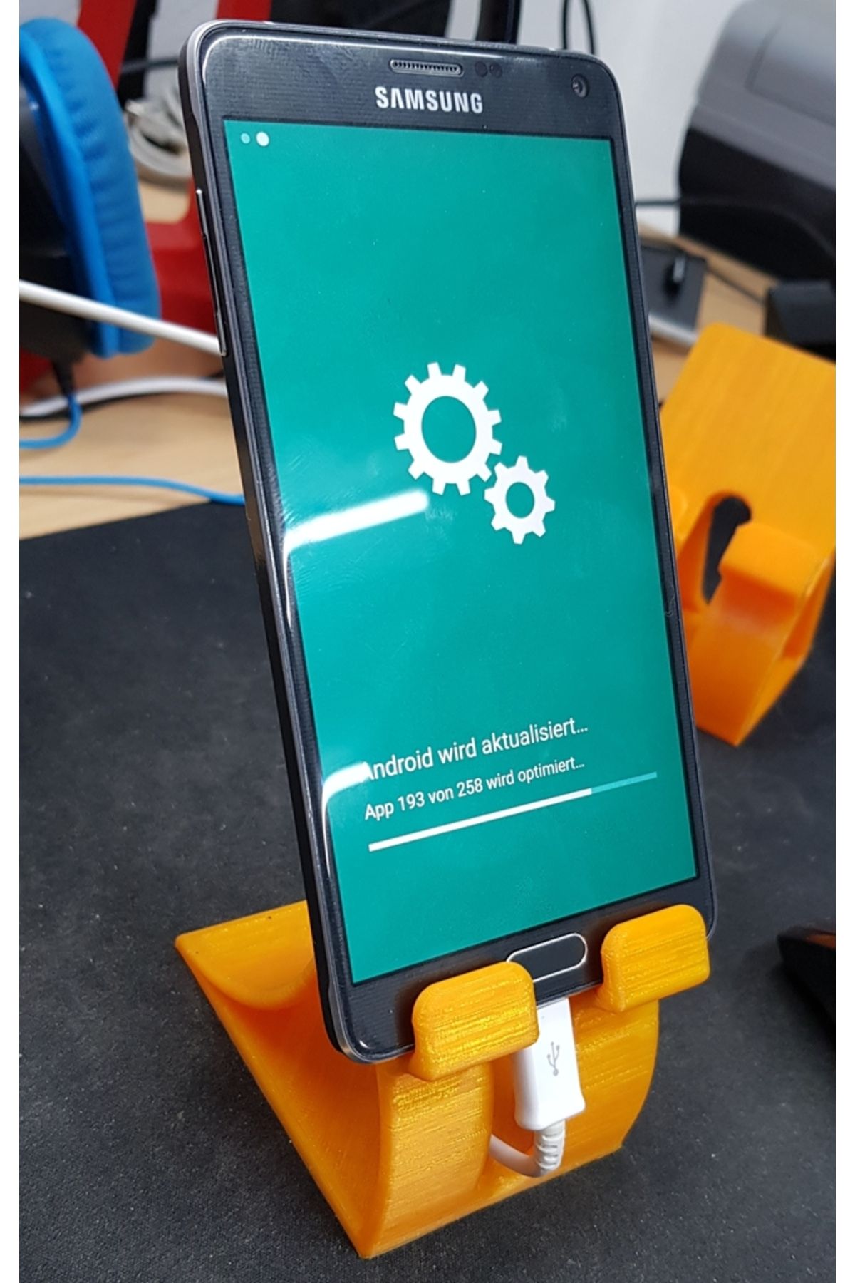 Lucest Cep Telefonu Standı - Android Geliştirme Yardımcısı (Plastik Aparattır!!!)