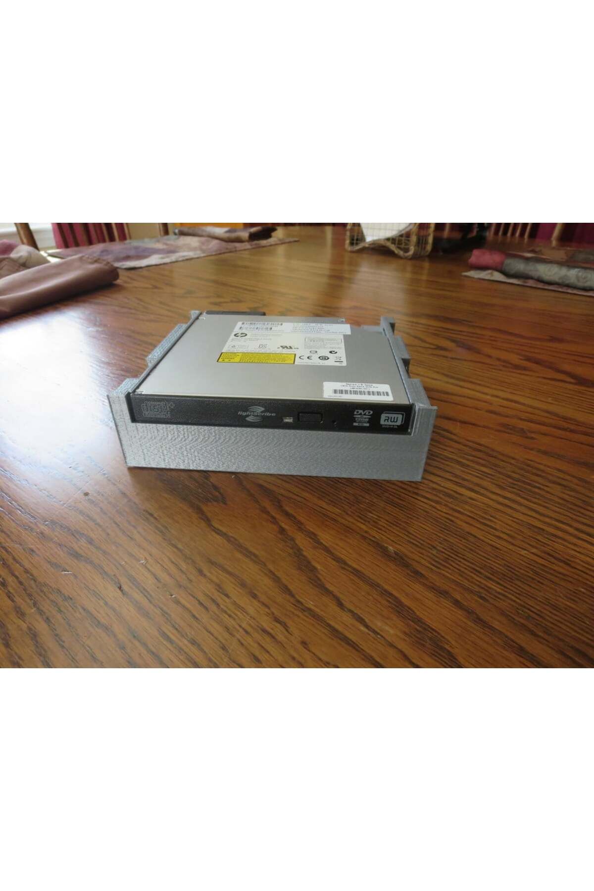 Lucest İnce DVD ve SSD için 5.25 bölmeli adaptör (Plastik Aparattır!!!)